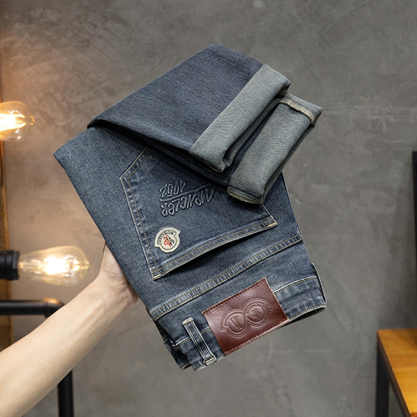 ブランドジーンズ側面デザイン